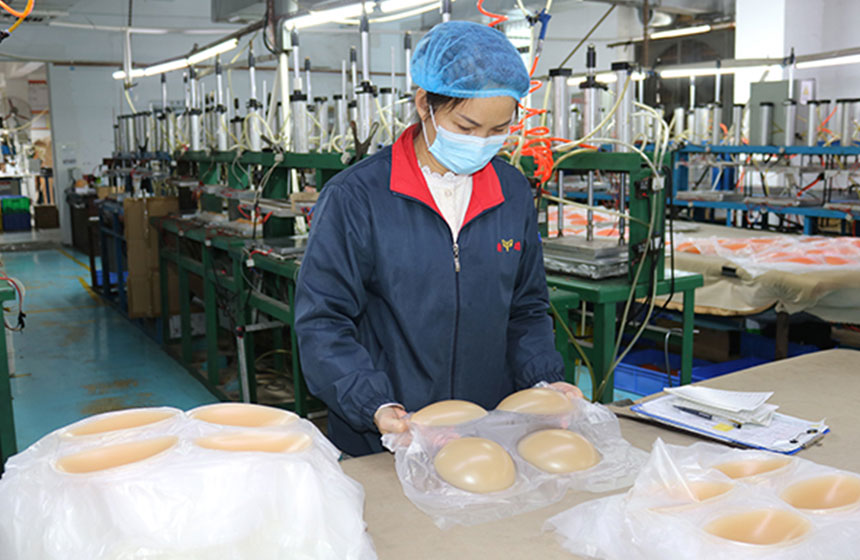 How OEM Manufacturing Elevates Your Invisible Shapewear Brand: From Concept to Finished Product